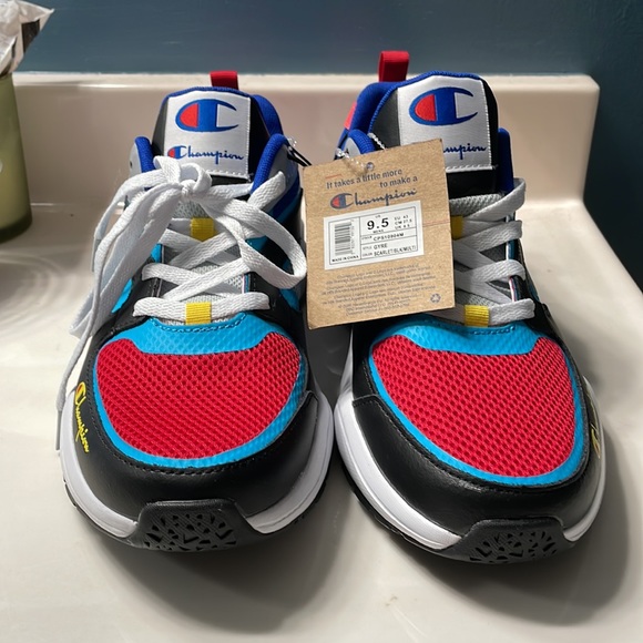 9.5 champion sneakers - Picture 2 of 5